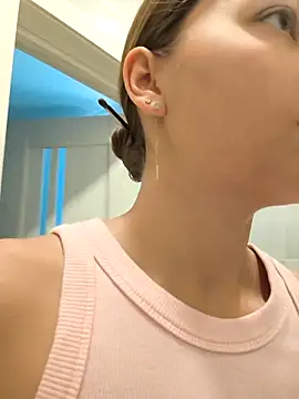 AliceBrayan online show from September 25, 5:33 am