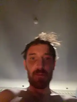 Snapshot of PocoLoco420 chatting on November 2, 4:37 am PocoLoco420 online show from November 2, 4:37 am