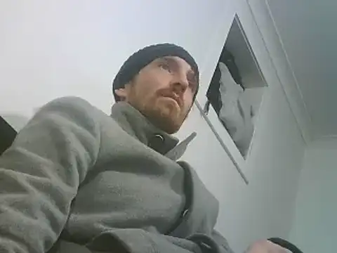 Snapshot of PocoLoco420 chatting on November 24, 2:11 am PocoLoco420 online show from November 24, 2:11 am