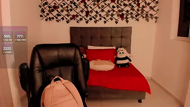 Snapshot of Lilith_Miller21 chatting on November 15, 7:32 pm Lilith Miller21 online show from November 15, 7:32 pm