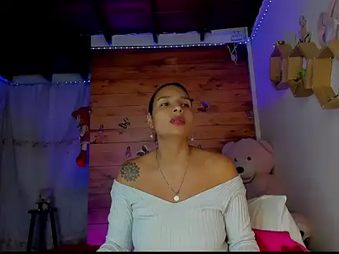 mykaelahoney online show from January 14, 5:02 am