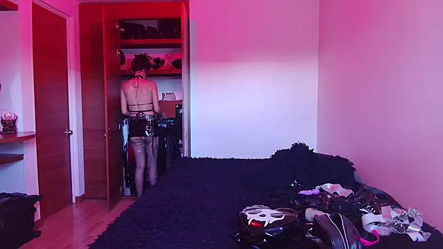 bellatrix25 online show from February 1, 10:44 pm