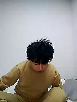 Snapshot of whitebriefboy chatting on January 28, 4:41 pm whitebriefboy online show from January 28, 4:41 pm