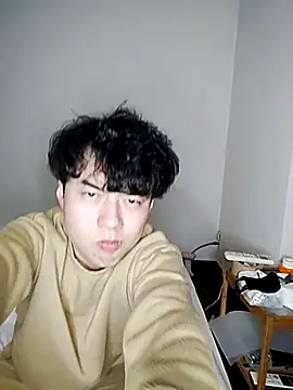 Snapshot of whitebriefboy chatting on February 17, 6:26 pm whitebriefboy online show from February 17, 6:26 pm