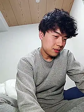 Snapshot of whitebriefboy chatting on February 27, 3:15 pm whitebriefboy online show from February 27, 3:15 pm