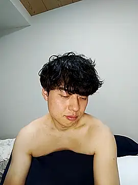 Snapshot of whitebriefboy chatting on February 28, 8:18 pm whitebriefboy online show from February 28, 8:18 pm