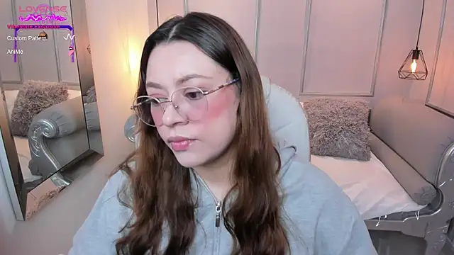Lanna18 online show from September 29, 11:59 am