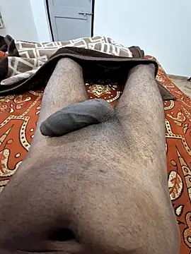 Snapshot of Yours_daddy6728 chatting on February 6, 12:16 pm Yours daddy6728 online show from February 6, 12:16 pm