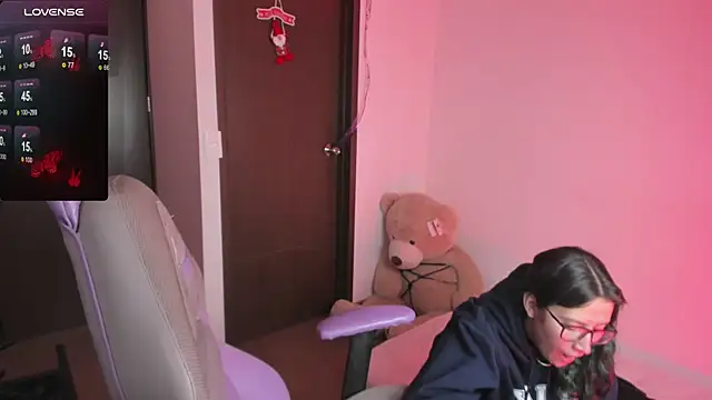 hitomi arata online show from January 10, 6:06 pm