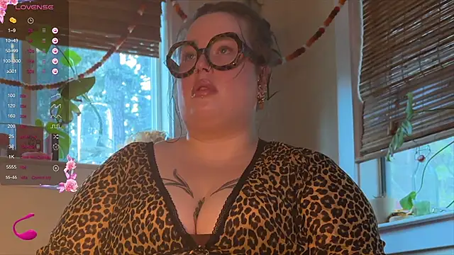 Snapshot of MissBika chatting on January 2, 10:22 pm MissBika online show from January 2, 10:22 pm