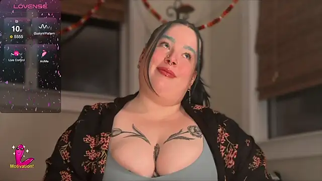 Snapshot of MissBika chatting on February 26, 6:15 am MissBika online show from February 26, 6:15 am