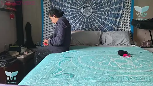 Snapshot of isissun03 chatting on November 27, 1:13 pm isissun03 online show from November 27, 1:13 pm