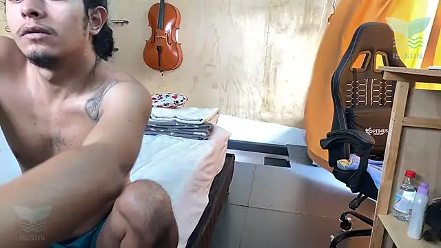 isissun03 online show from March 30, 2:51 pm