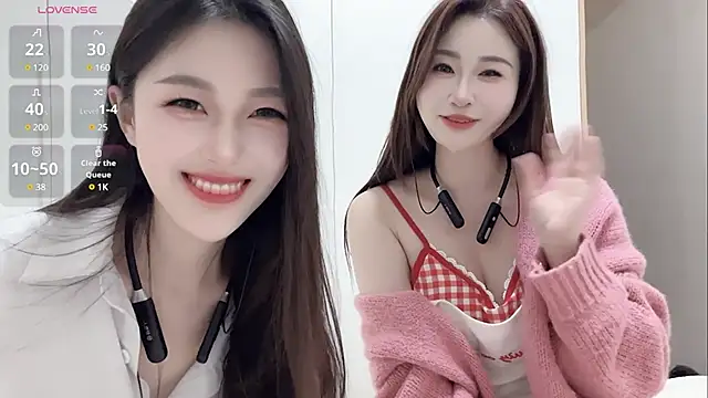 Snapshot of Sweet-Angel999 chatting on December 29, 2:21 pm Sweet-Angel999 online show from December 29, 2:21 pm