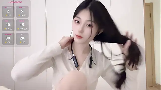 Snapshot of Sweet-Angel999 chatting on January 2, 6:34 pm Sweet-Angel999 online show from January 2, 6:34 pm