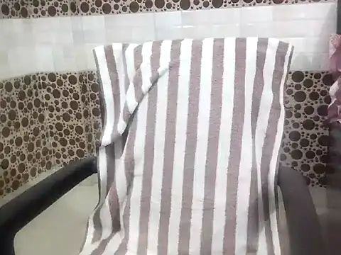 Aarvi Arora online show from December 3, 10:50 am