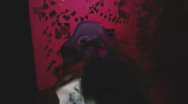 Snapshot of Dy_Hanna chatting on February 6, 10:04 am Dy Hanna online show from February 6, 10:04 am