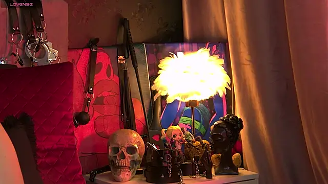 ZoeMesmerize online show from March 27, 11:43 am