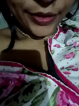 Wifesuman40 online show from December 15, 8:04 pm