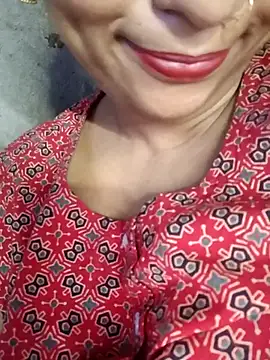 Wifesuman40 online show from March 6, 5:35 am