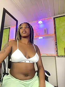 Snapshot of zendaya_wilson chatting on October 26, 4:29 am zendaya wilson online show from October 26, 4:29 am