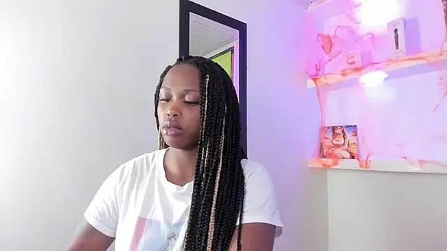 Snapshot of zendaya_wilson chatting on November 2, 8:39 am zendaya wilson online show from November 2, 8:39 am