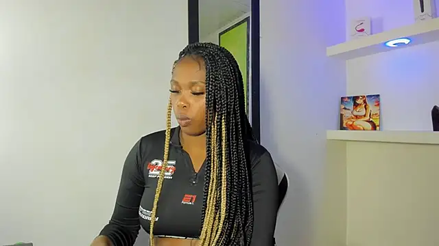 Snapshot of zendaya_wilson chatting on November 13, 5:17 am zendaya wilson online show from November 13, 5:17 am