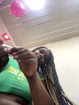 Snapshot of zendaya_wilson chatting on November 19, 3:06 am zendaya wilson online show from November 19, 3:06 am