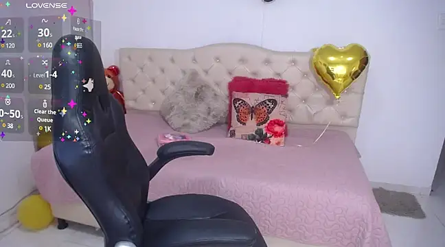Snapshot of cristal_horny19 chatting on March 10, 7:07 pm cristal horny19 online show from March 10, 7:07 pm