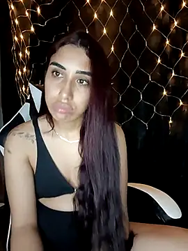 Snapshot of ifeelverywet_andhot chatting on October 26, 4:29 am ifeelverywet andhot online show from October 26, 4:29 am