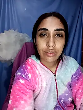 Snapshot of ifeelverywet_andhot chatting on December 23, 6:44 am ifeelverywet andhot online show from December 23, 6:44 am