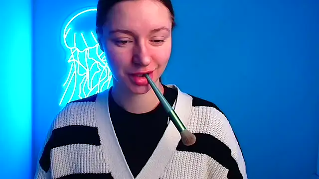 Fantasy July online show from January 24, 6:24 am