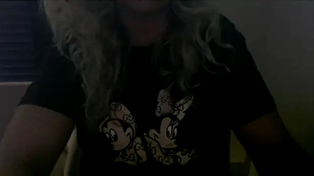 Snapshot of JenniLowen chatting on October 13, 12:16 pm JenniLowen online show from October 13, 12:16 pm