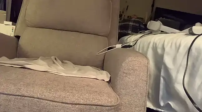 Snapshot of skatebored chatting on December 15, 9:24 am skatebored online show from December 15, 9:24 am