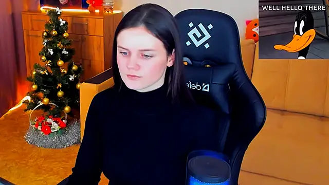 Lora Cain online show from December 22, 2:06 pm