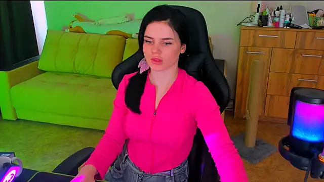 Lora Cain online show from March 10, 8:26 am