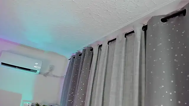 Snapshot of valery_yepes chatting on February 1, 3:28 pm valery yepes online show from February 1, 3:28 pm