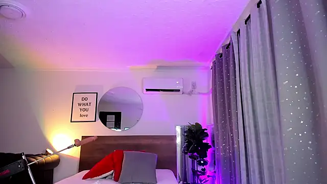 Snapshot of valery_yepes chatting on February 7, 4:35 pm valery yepes online show from February 7, 4:35 pm