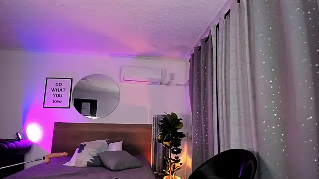 Snapshot of valery_yepes chatting on February 8, 3:21 pm valery yepes online show from February 8, 3:21 pm