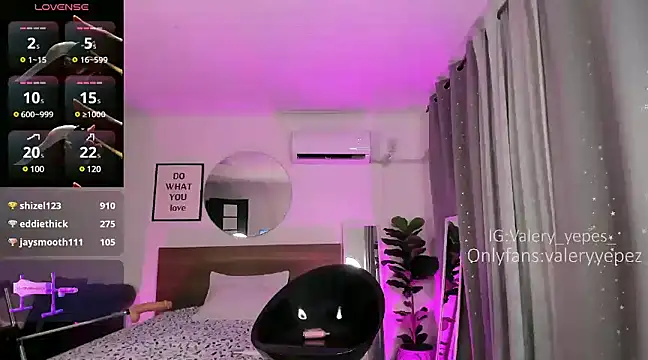 Snapshot of valery_yepes chatting on March 5, 3:29 pm valery yepes online show from March 5, 3:29 pm