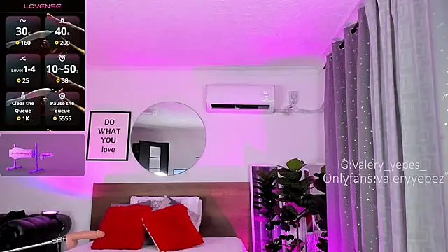 Snapshot of valery_yepes chatting on March 7, 11:40 am valery yepes online show from March 7, 11:40 am