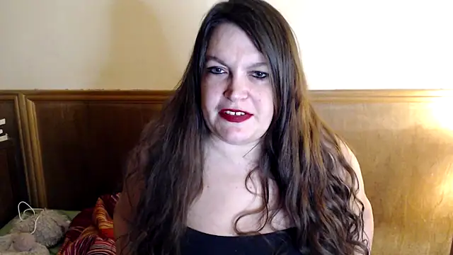 evabella  online show from March 14, 7:55 pm