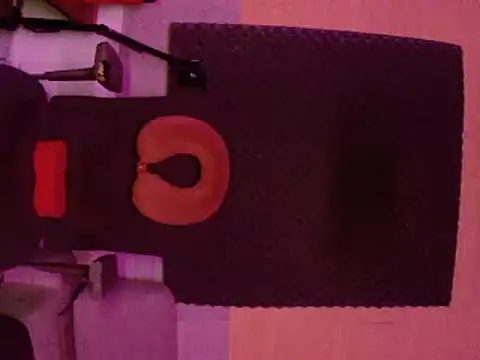 Snapshot of thesummerboy chatting on February 4, 2:49 am thesummerboy online show from February 4, 2:49 am