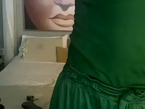 Snapshot of thesummerboy chatting on March 9, 7:56 am thesummerboy online show from March 9, 7:56 am