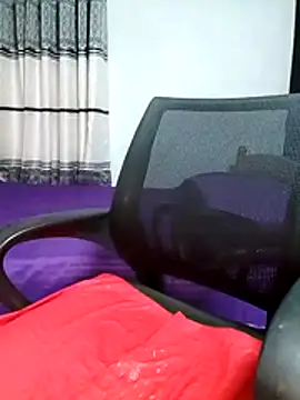 Snapshot of juliya_Les chatting on October 23, 2:27 pm juliya Les online show from October 23, 2:27 pm