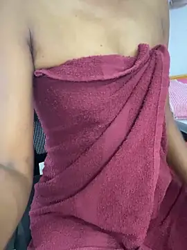 juliya Les online show from April 22, 9:33 am