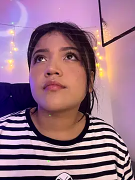 Snapshot of alisson_carolina73 chatting on November 21, 11:58 pm alisson carolina73 online show from November 21, 11:58 pm