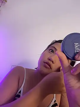 alisson carolina73 online show from April 20, 7:04 pm