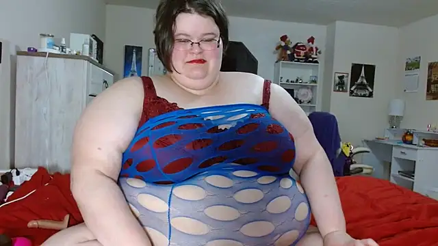 ChristineLusst online show from March 12, 10:05 am