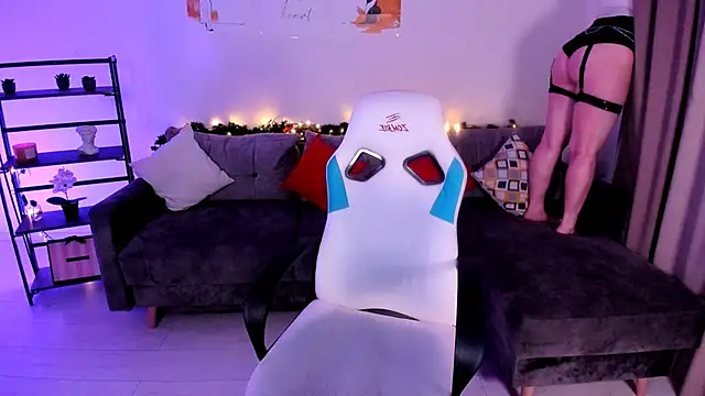 Snapshot of Rose_Sweetiee chatting on January 19, 3:32 pm Rose Sweetiee online show from January 19, 3:32 pm